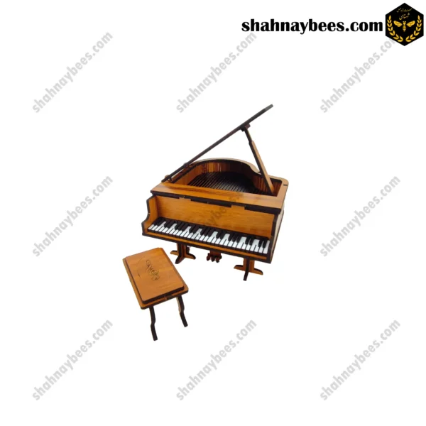 پیانو دکوری کوچک با صندلی چوبی
