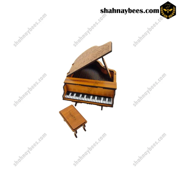 پیانو دکوری کوچک با صندلی چوبی3
