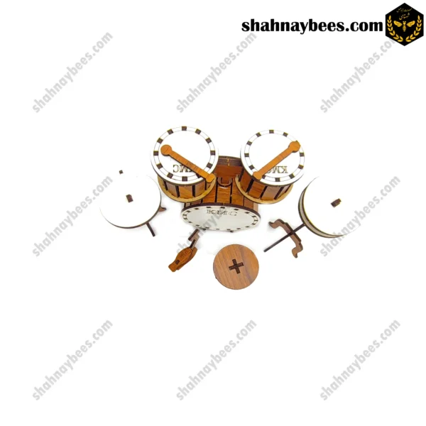 ساز درام دکوری کوچک با صندلی و چوبک چوبی3